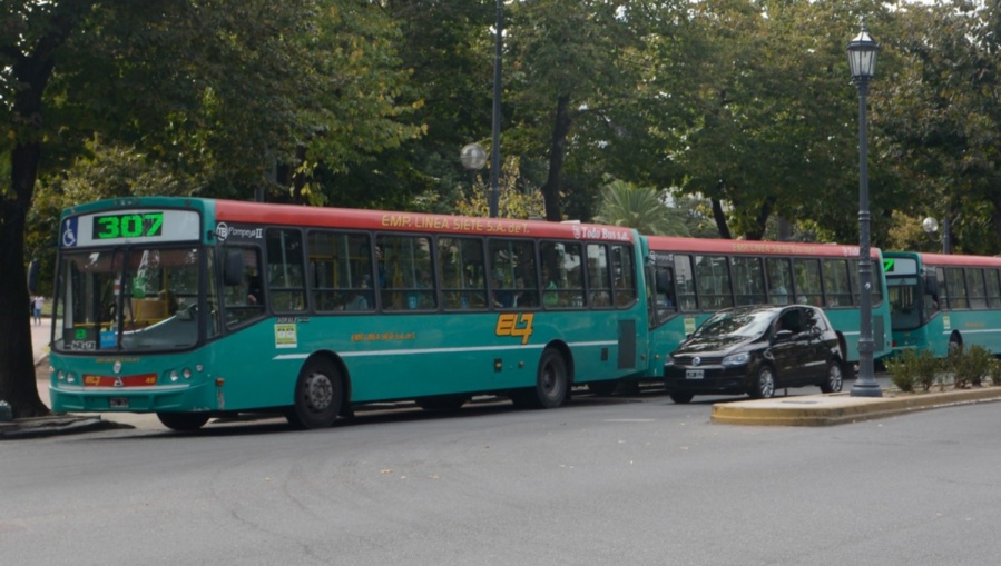 Es de La Plata y busca a un chofer de la Línea 307 para agradecerle por haberla salvado de un robo