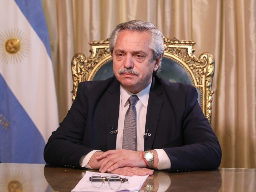 Alberto Fernández está aislado: contrajo coronavirus