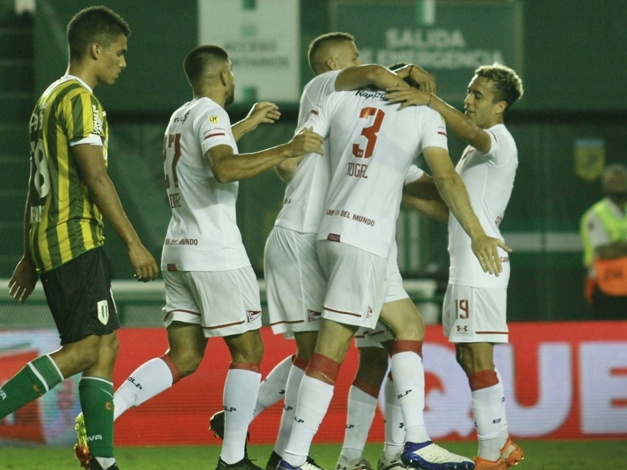 Estudiantes dejó pasar una oportunidad increíble: empató 2 a 2 contra el alternativo de Banfield