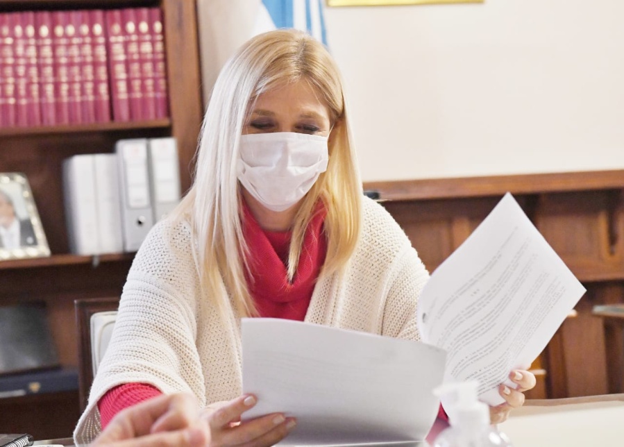 Verónica Magario fue aislada por un contacto estrecho de COVID-19