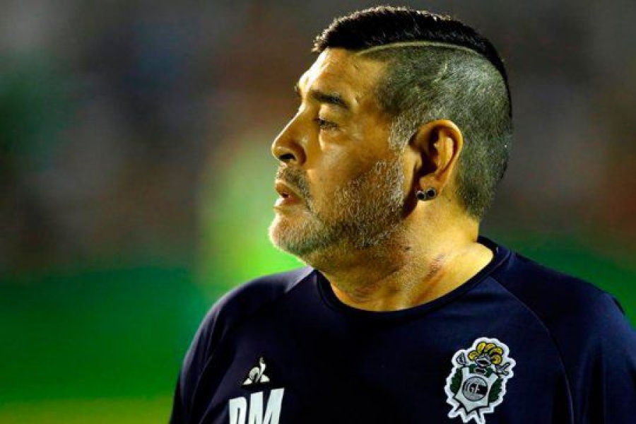 Los médicos de la clínica platense donde internaron a Maradona afirmaron que la operación no era urgente