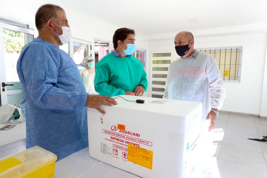 Leyria afirmó que ya vacunaron al 100% de los adultos mayores de las residencias de larga estadía en La Plata