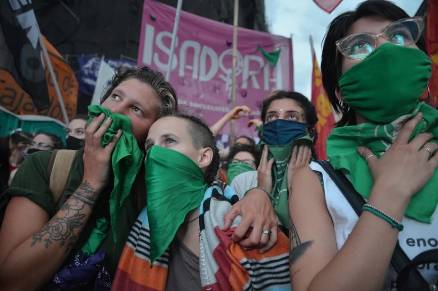 Aborto Legal: Diputados le dio media sanción tras un debate que superó las 20 horas