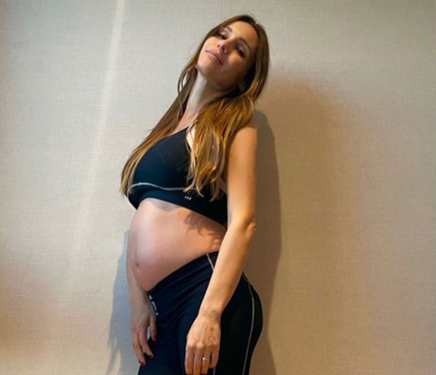 ¡Cuántos besos! El tierno video de Pampita y su marido en la dulce espera