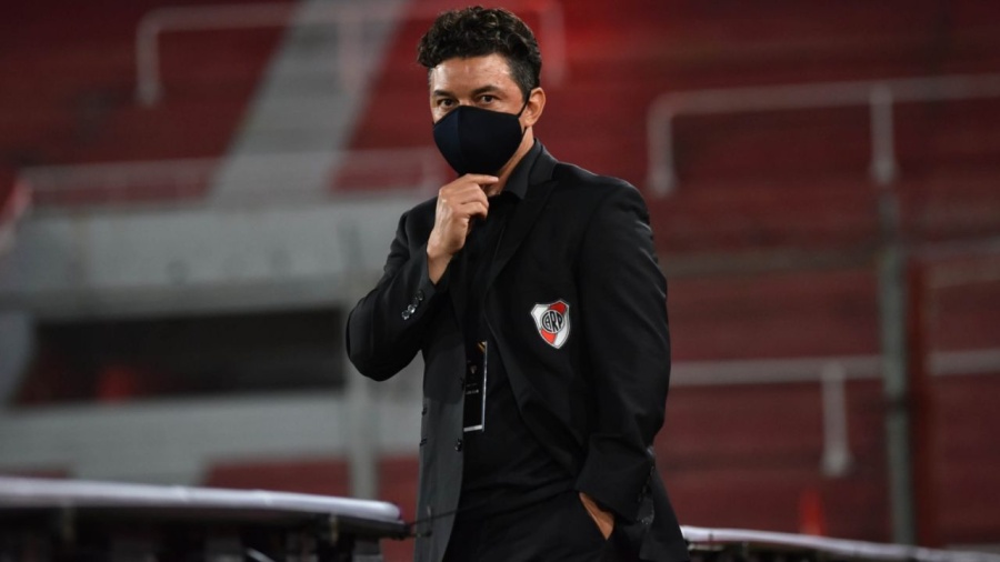 Tras el brote de COVID-19 en River, el Muñeco Gallardo citó a 5 juveniles para el superclásico