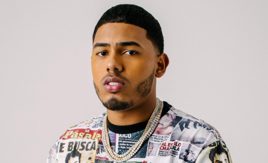 Myke Towers nos presenta ”Burberry”