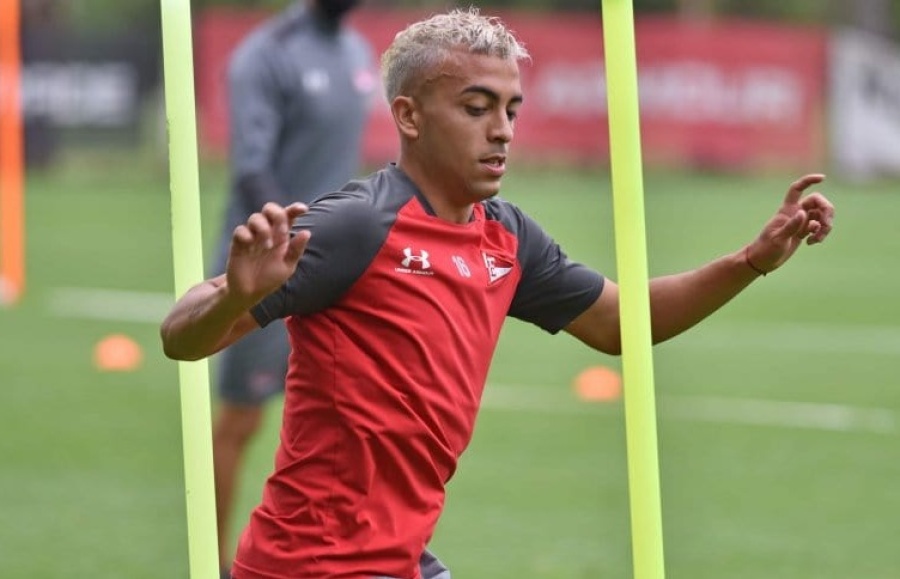En absoluto hermetismo, un futbolista se fue de Estudiantes y abandonó la pretemporada