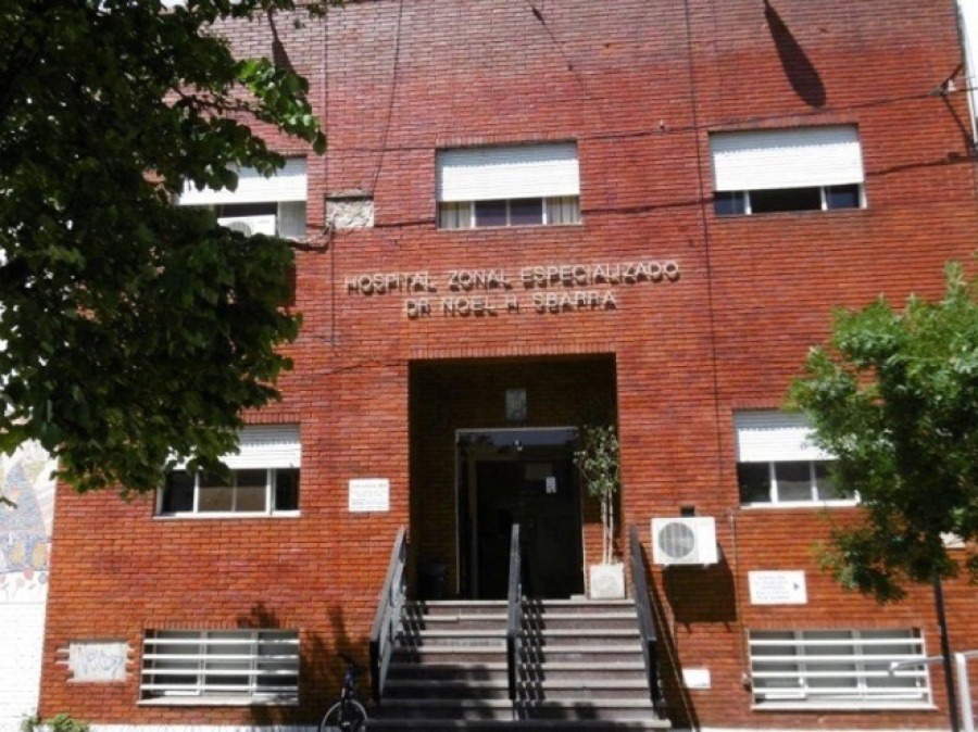 Su bebé está internada de gravedad en un hospital platense y necesita pañales urgentemente: ”No podemos salir”