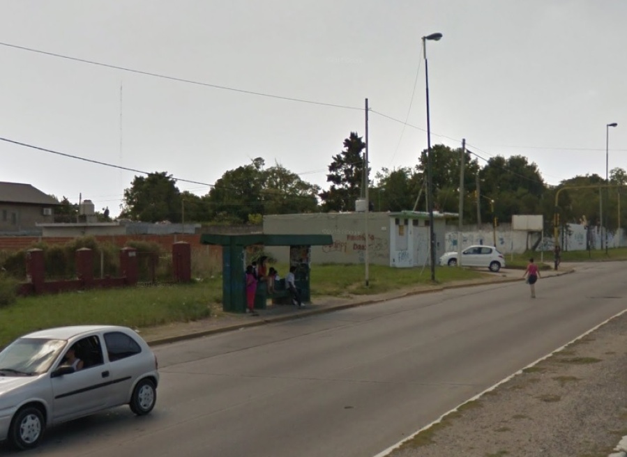 ”Te da pánico ir a trabajar”: una calle de Olmos quedó totalmente a oscuras y piden una solución urgente a la Municipalidad