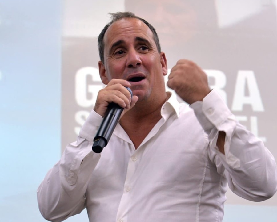 Se conoció un viejo posteo del funcionario facho municipal sobre la gente humilde: “Vuelvan al nido de donde salieron”