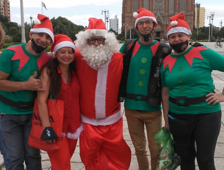 El Papá Noel motoquero y solidario de La Plata perdió su traje y no lo quieren devolver: ”Es una tristeza muy grande”