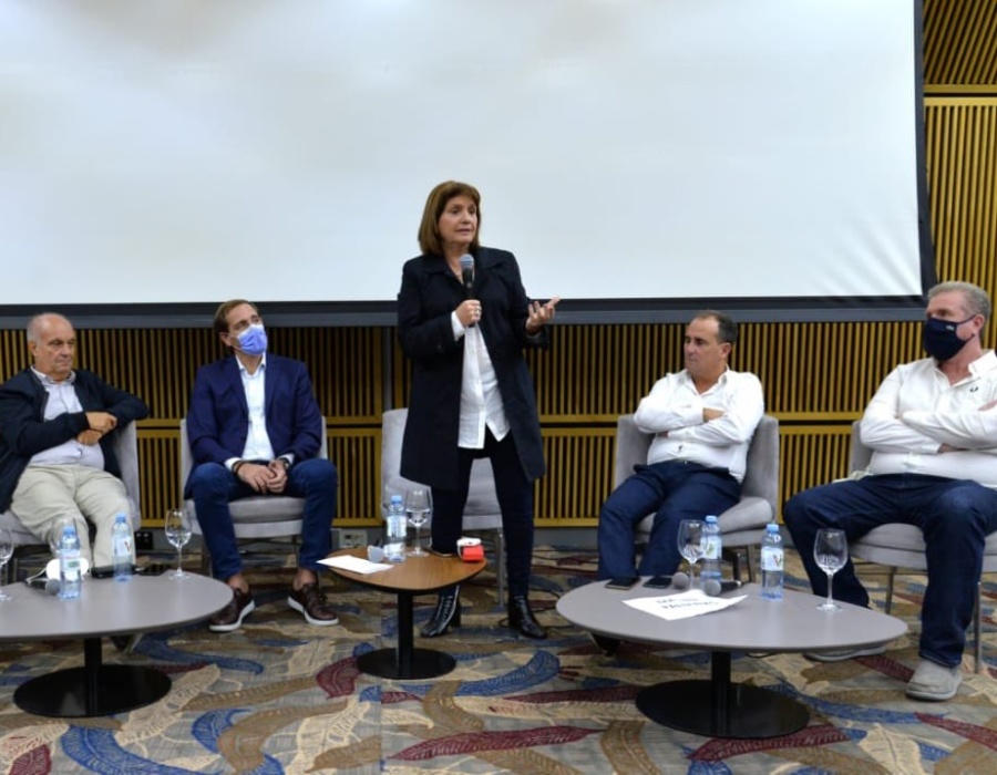 El papelón de Patricia Bullrich en La Plata: ahora prometió 6 medidas para pymes que supuestamente se iban a hacer en 2018