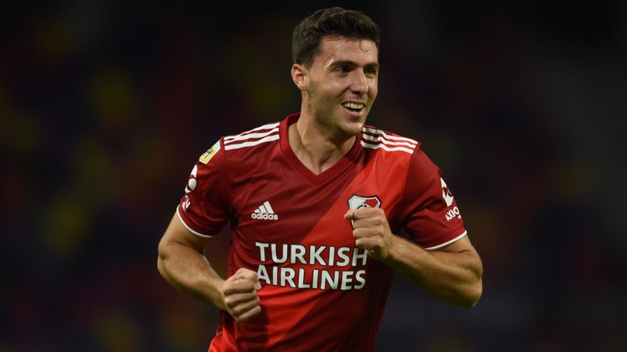 La venta de Paradela: Oxígeno para la economía del Lobo y una de las llaves en el mercado de pases