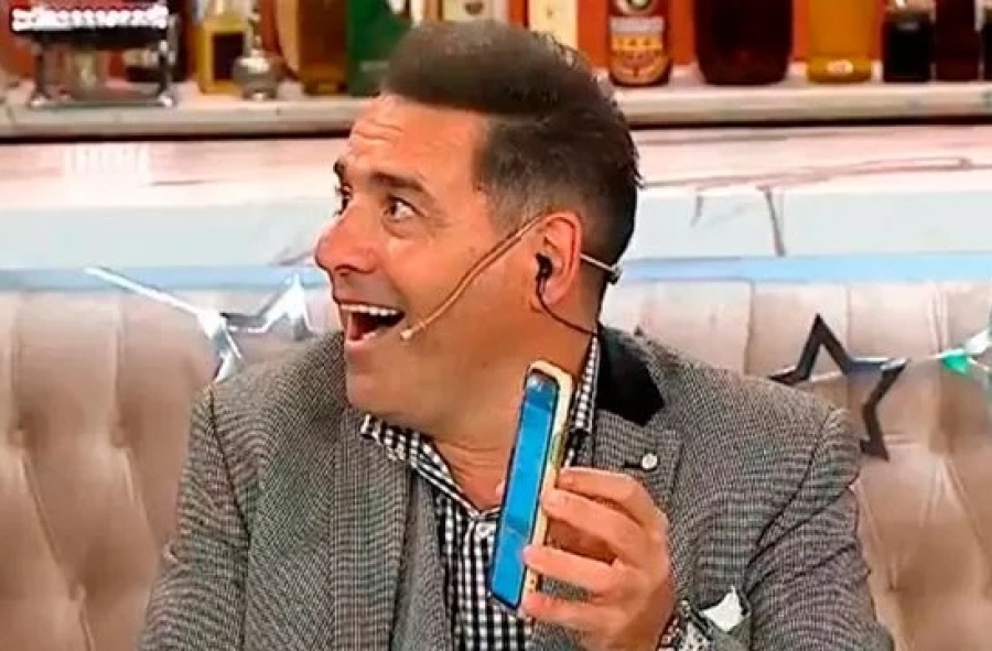 A Mariano Iúdica le llegó en vivo el turno para vacunarse y ésta fue su reacción