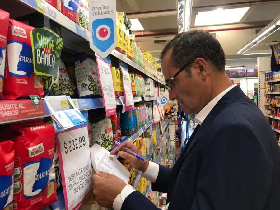 El diputado Escudero debe $300 mil a una conocidísima estación de servicio de Villa Elisa