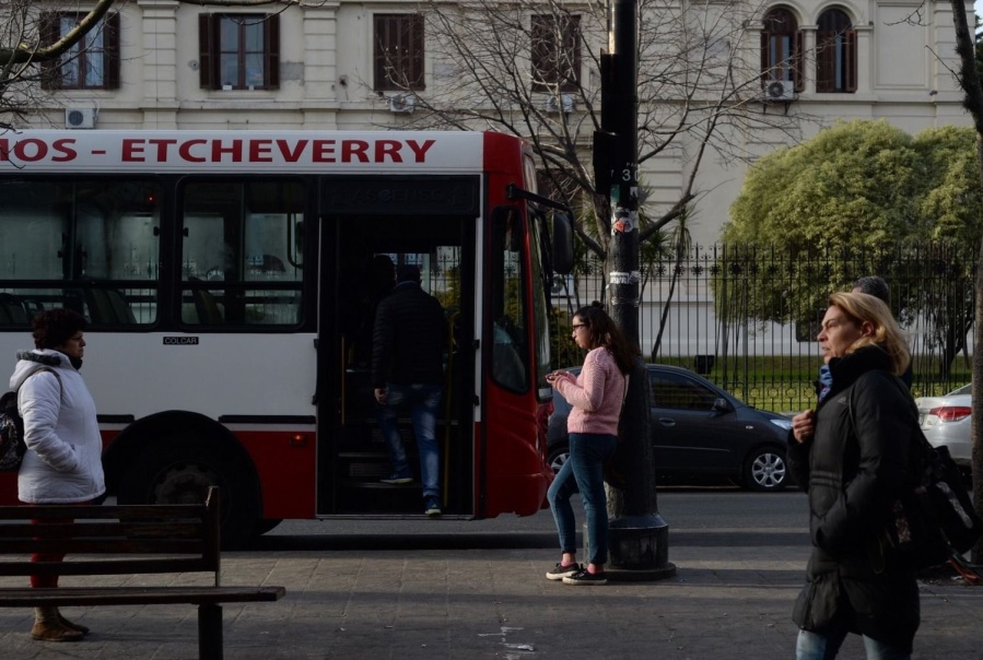 Los micros de La Plata regresarán al horario pre-pandemia desde el 1 de marzo