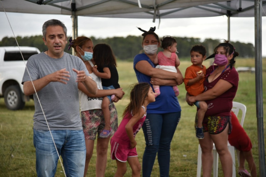 Provincia refuerza la entrega de alimentos en el Conurbano durante diciembre y también habrá canastas navideñas