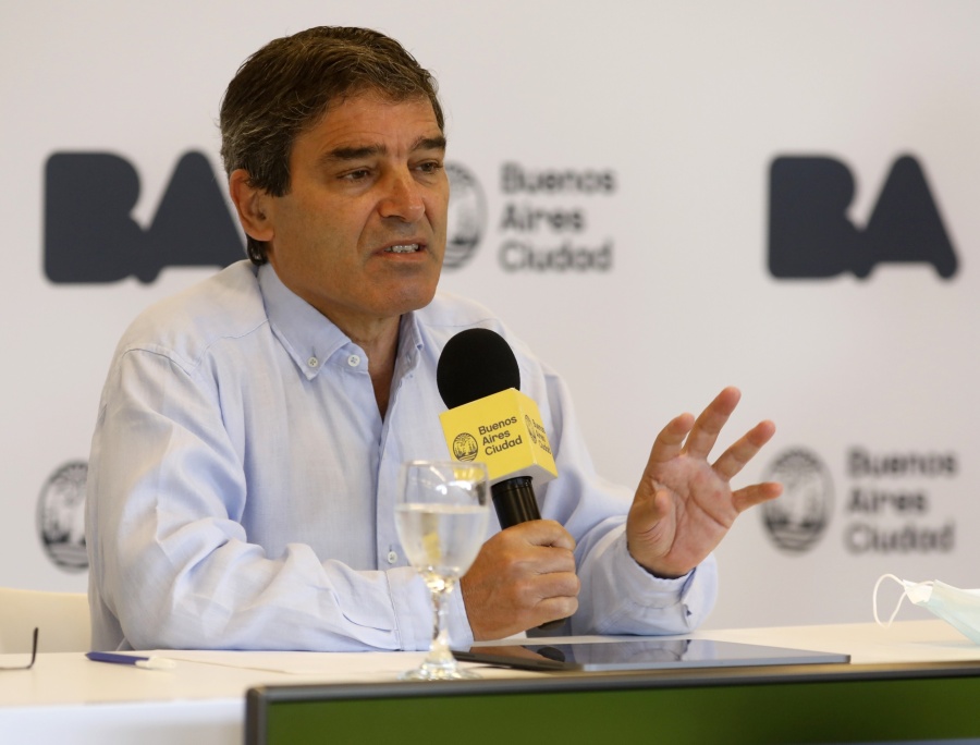 Quirós dijo estar ”plenamente de acuerdo” con Cristina Kirchner y pidió sacar a la vacunación de la discusión política