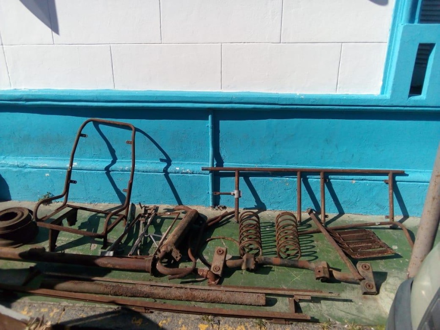 Detuvieron a un nene de 12 años en Tolosa, por robar repuestos de autos