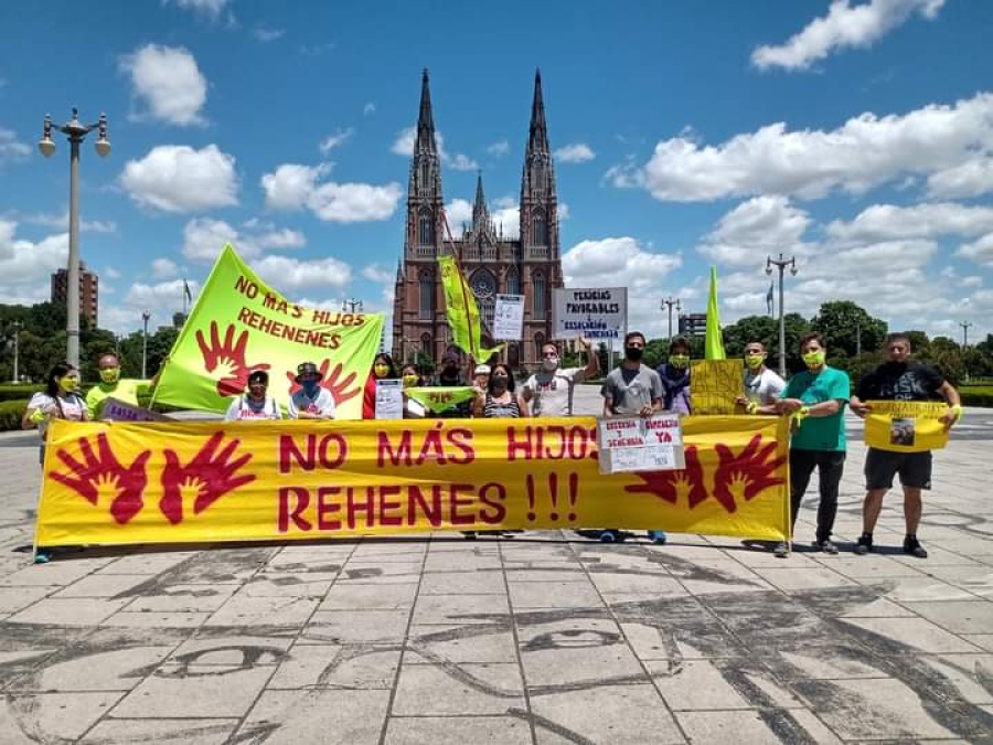 4 años prohibidos de ver a su nieto en La Plata: tienen 70 y 78 años y hablan de ”maltrato infantil”