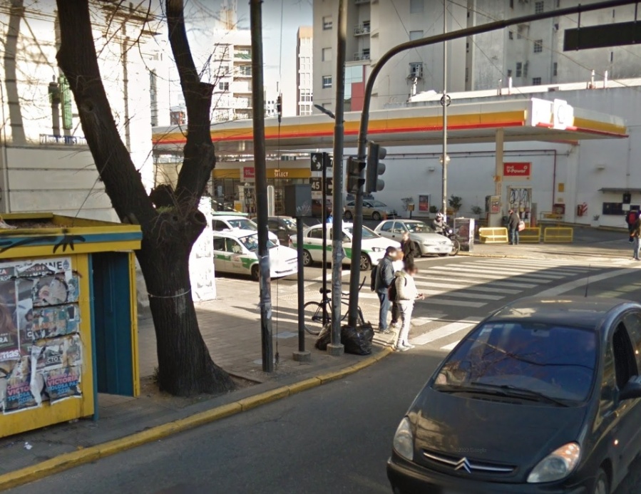 Robaron en 7 y 45, y los atraparon en Los Hornos: tienen solo 13 y 15 años