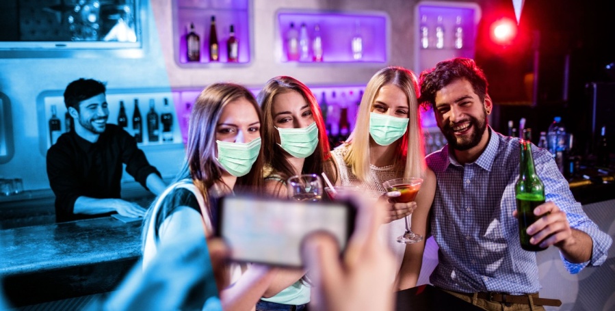 Los boliches italianos vacunarán con el fin de inmunizar a los jóvenes y reactivar el sector