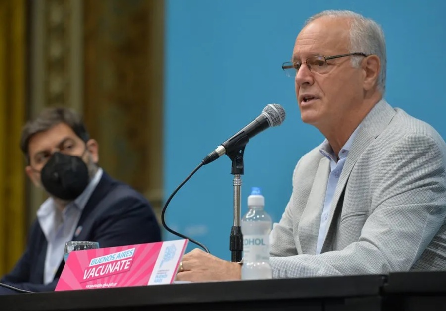 Analizan restringir aún más los vuelos a Brasil por el rebrote de casos de COVID-19