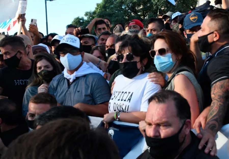 Dalma explicó por qué tuvieron que irse de la marcha para pedir justicia por la muerte de Maradona