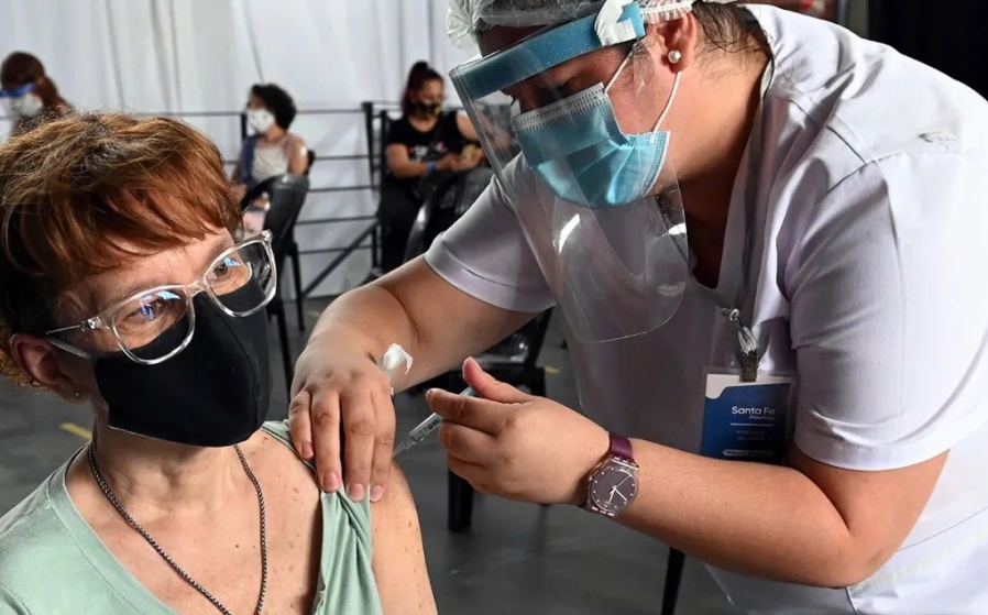 Ya se aplicaron más de 2 millones de dosis de la vacuna contra el COVID-19 en Argentina