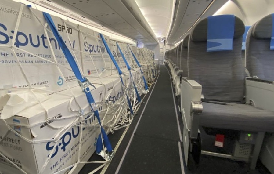 Partió el undécimo vuelo de Aerolíneas Argentinas para traer más vacunas desde Moscú