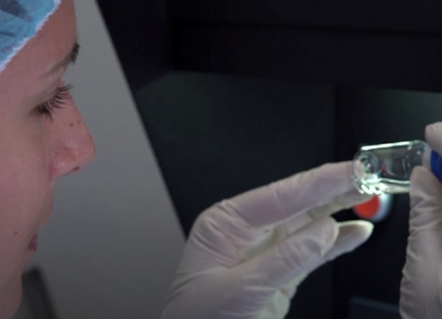 Pfizer analiza distribuir su vacuna en Estados Unidos y Europa antes de fin de año