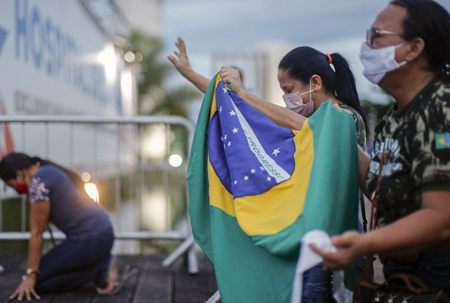 Brasil superó la barrera de las 4.000 muertes por COVID-19 en un día