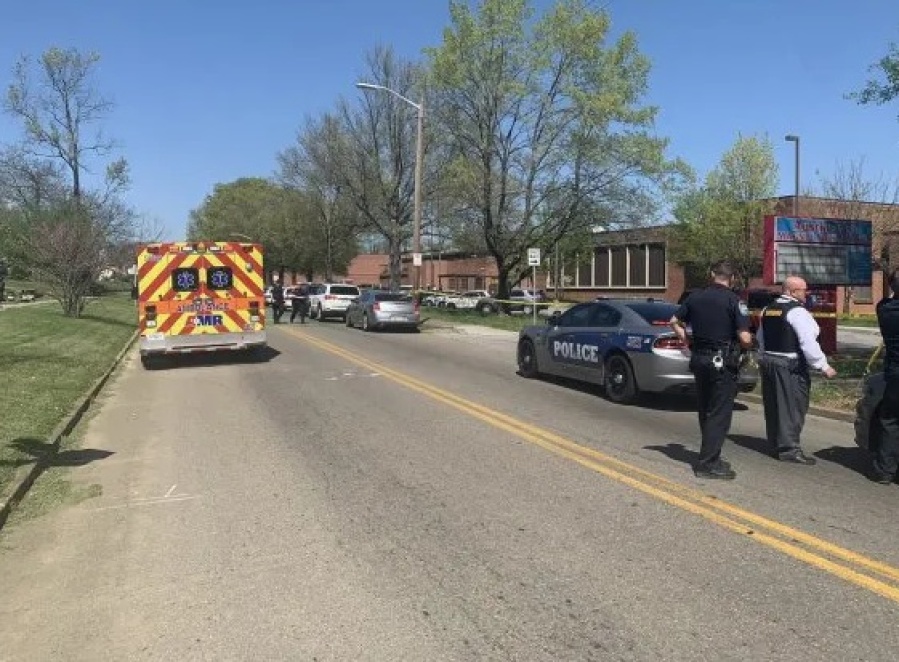 Tiroteo en una escuela secundaria de Knoxville: hay varios heridos