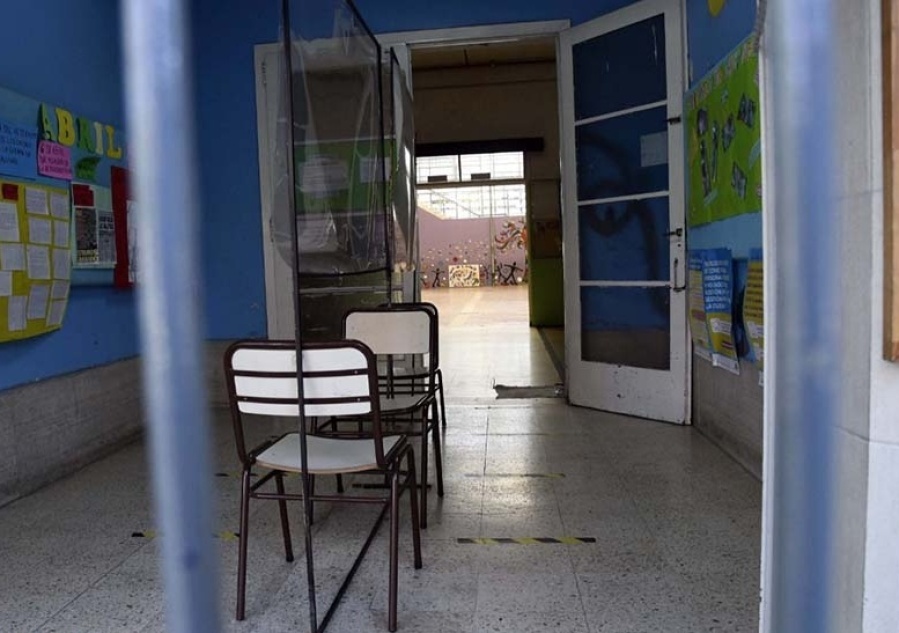 Un estudio asegura que cerrar escuelas es la segunda medida más eficaz para reducir contagios