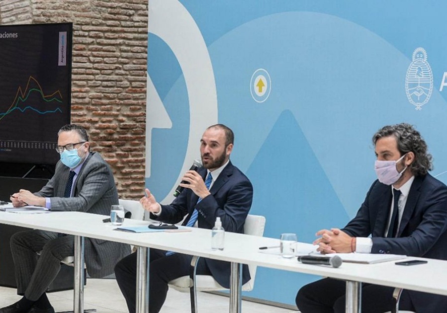 Los principales empresarios del país le brindaron un aplauso cerrado a Martín Guzmán