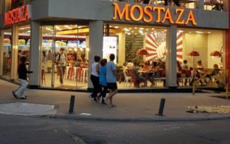 “¿Por qué Mostaza y Burger tienen gente adentro y las cervecerías no?”: el pedido de igualdad de comerciantes platenses