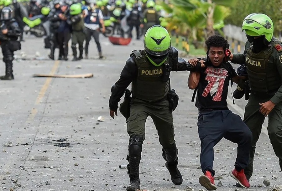 Convocan un ”tuitazo” antes del partido Argentina-Colombia en rechazo a la represión