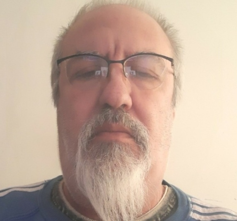 “No puedo pagar un abogado, soy jubilado y discapacitado”: el drama del platense que fue robado y abandonado por su cuidadora