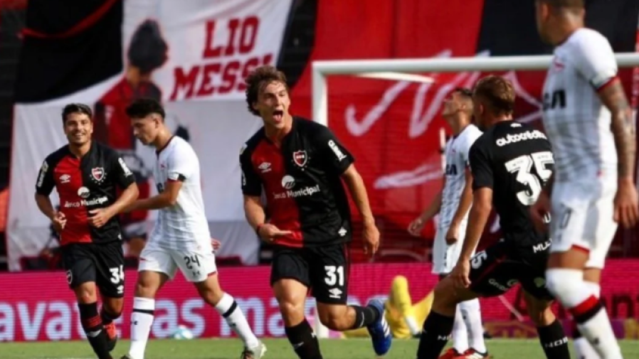 Estudiantes sigue perdiendo y no levanta cabeza: cayó 1 a 0 ante Newell's y Lattanzio se fue expulsado