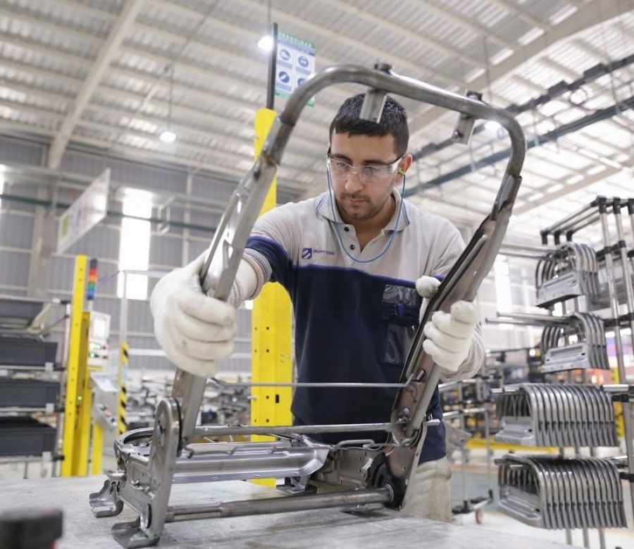 La actividad económica cayó 6,9% interanual