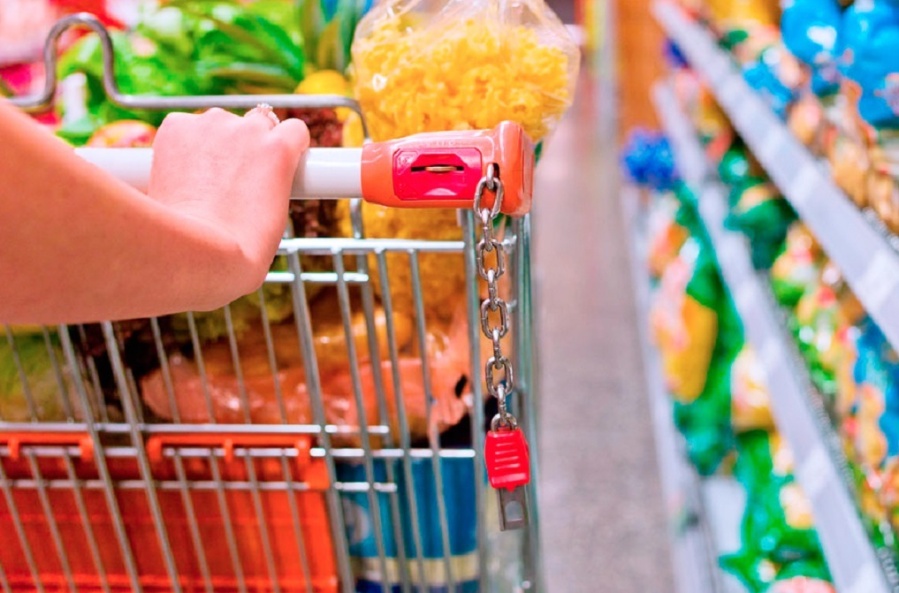 Según el Indec, una familia necesitó ingresos por $56.459 para no caer bajo la línea de la pobreza