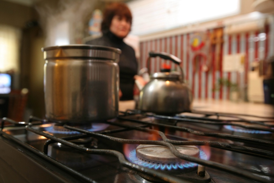 Nuevo cuadro tarifario para la luz y el gas: las asociaciones de usuarios y consumidores participarán del debate