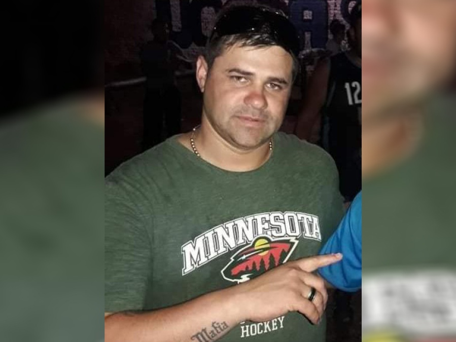 Metieron preso a su marido inocente por serle fiel a la UOCRA del Pata Medina: ”Iván Tobar maneja la policía como quiere”