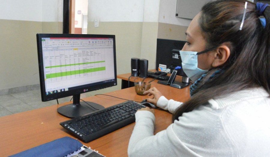 Confirmaron que los empleadores podrán exigir presencialidad en el trabajo a quienes ya estén vacunados