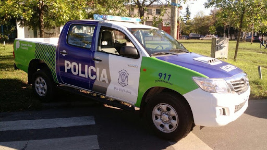 Tras una intensa persecución, detuvieron a un joven que andaba en una moto robada en Avenida 44