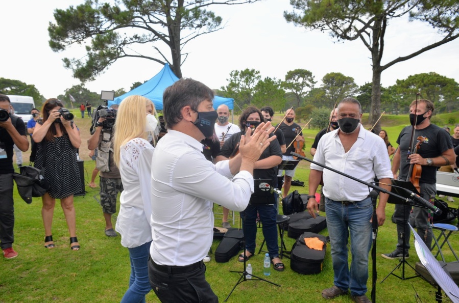 La Provincia vacunará a 100 referentes de la cultura y el deporte para promover la campaña