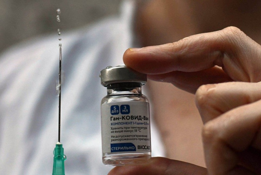 El Gobierno negociará con Rusia un acuerdo para fabricar la vacuna Sputnik V en el país