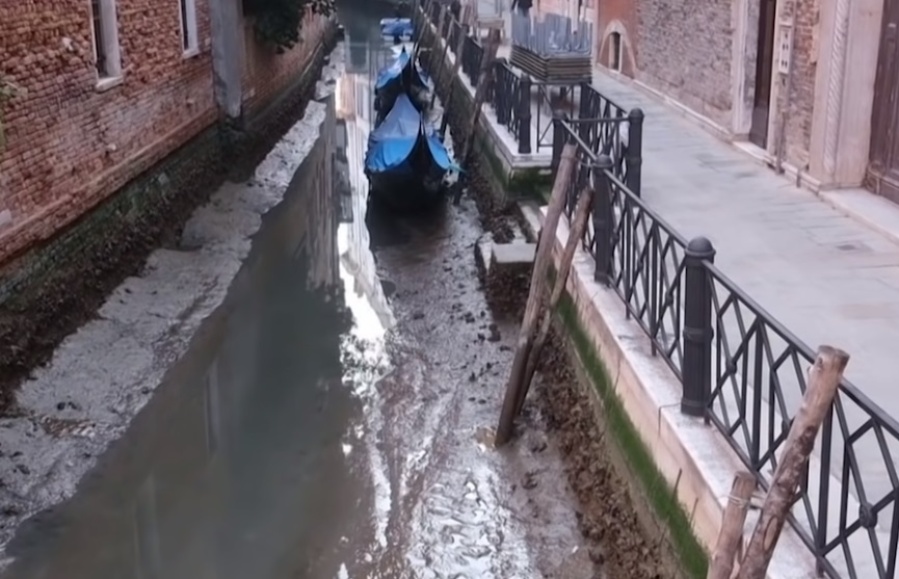 Venecia vive uno de sus momentos más críticos: algunos canales están sin agua