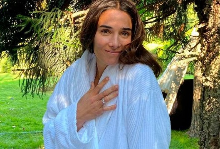 La foto de Juana Viale en el agua y semidesnuda en pleno junio