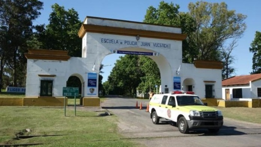 ”¿Ustedes se colan el liqui paper o el desodorante?”: futuras policías denunciaron acoso en la Escuela Juan Vucetich
